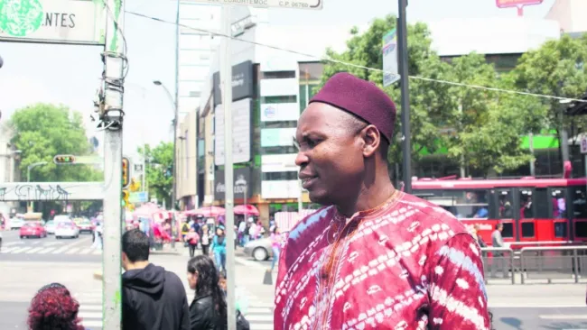 Jean Louis Bingna en una de las calles de la Ciudad de México 
