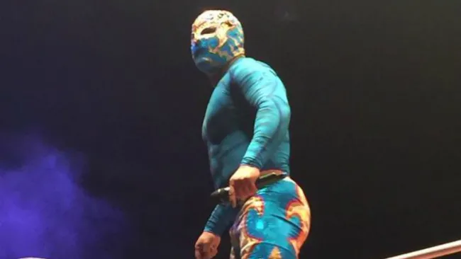 El exMyzteziz en una función de lucha libre