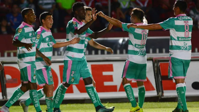 Santos festeja gol contra Veracruz