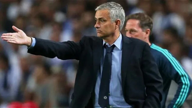 Mou, con el Chelsea en un partido de Premier