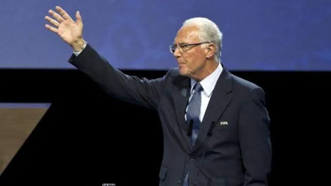 Beckenbauer durante un congreso de la FIFA