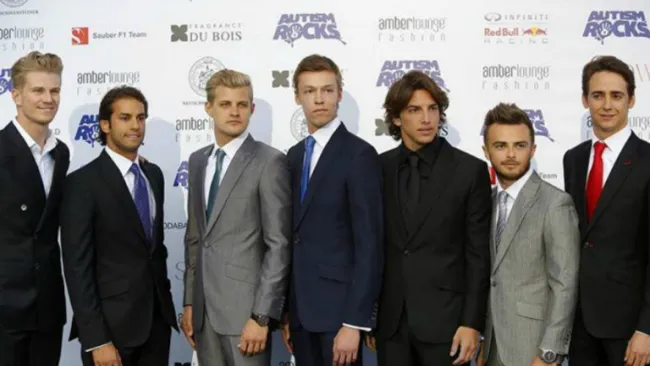 Lo pilotos durante una pasarela