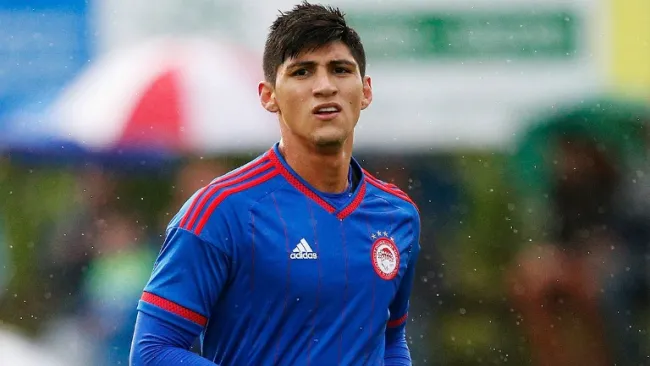 Pulido, en un entrenamiento del Olympiacos