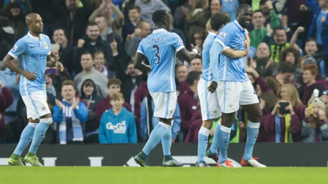 Manchester City festeja gol de Touré contra el Norwich