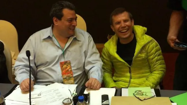 Julio César Chávez junto a Mauricio Sulaimán