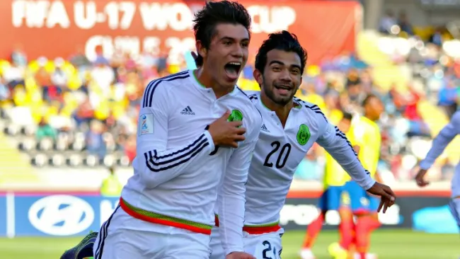 Bryan Salazar festeja gol en los Cuartos de Final