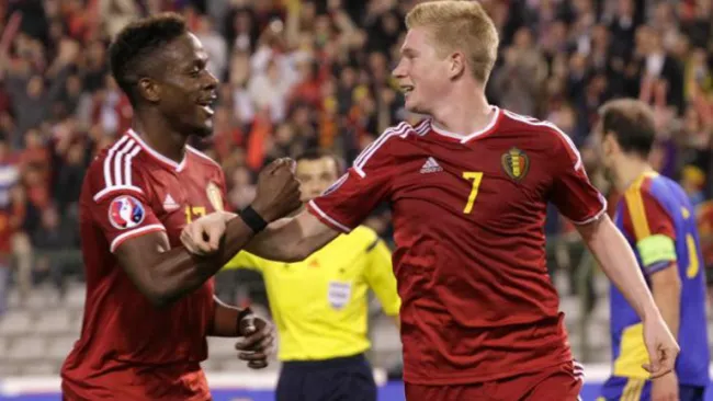 De Bruyne celebra un gol con Bélgica