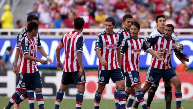 Bravo encara a uno de sus compañeros