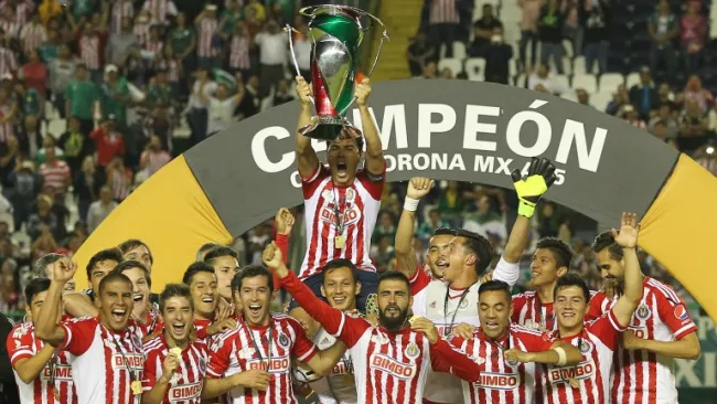 Chivas levanta el título de campeón de Copa MX