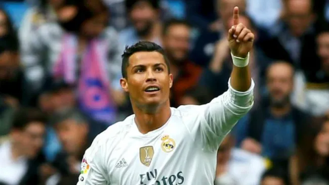 Cristiano Ronaldo festeja un gol con el Real Madrid