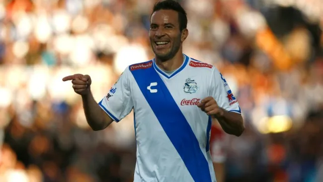 Luis Gabriel Rey festeja su gol contra Xolos