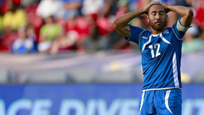 Futbolista de El Salvador durante la Copa Oro