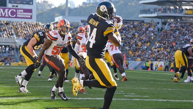 Antonio Brown en el partido contra Cleveland
