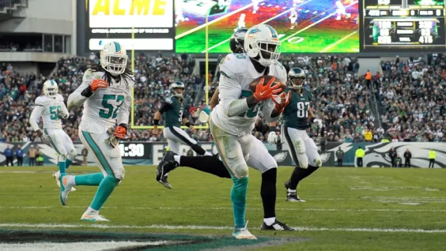 Reshad Jones intercepta un pase