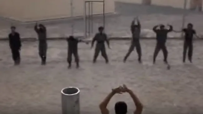 La policía iraquí, realizando su rutina