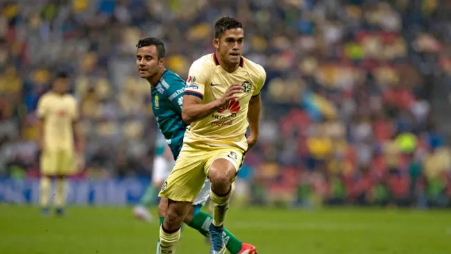 Andrés Andrade durante el partido contra León