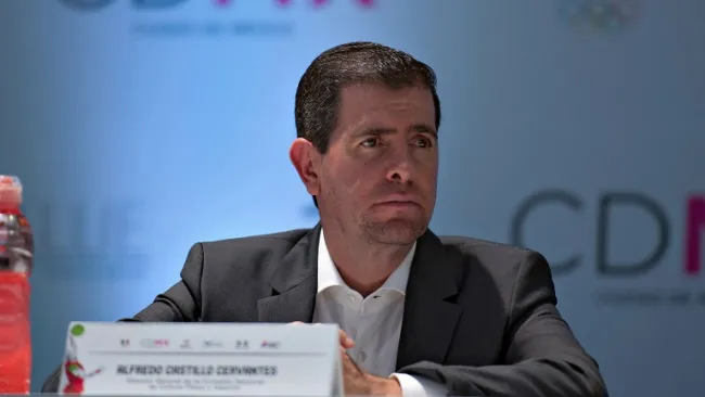 Alfredo Castillo en conferencia de prensa