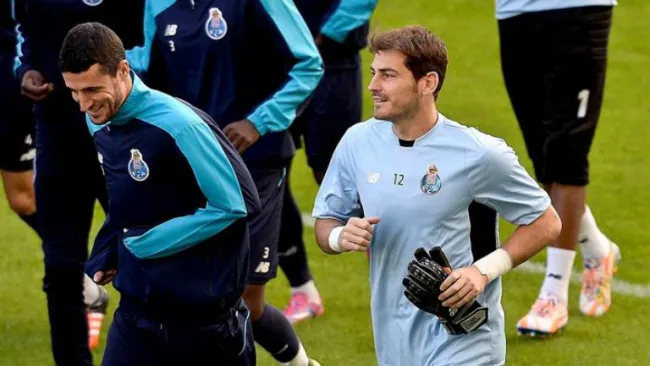 Iker Casillas en entrebamiento del Porto