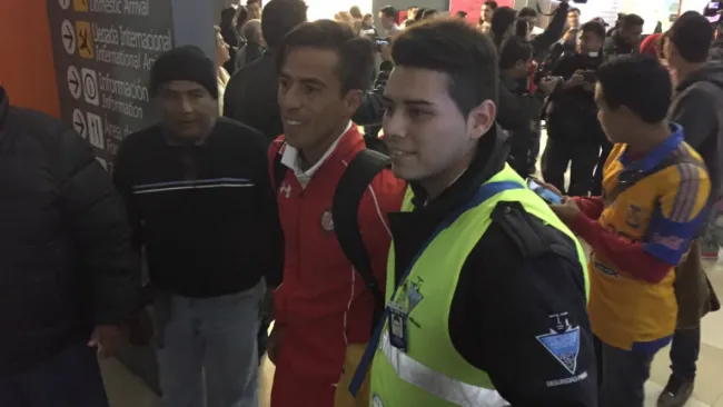 Lucas Lobos a su llegada a Nuevo León