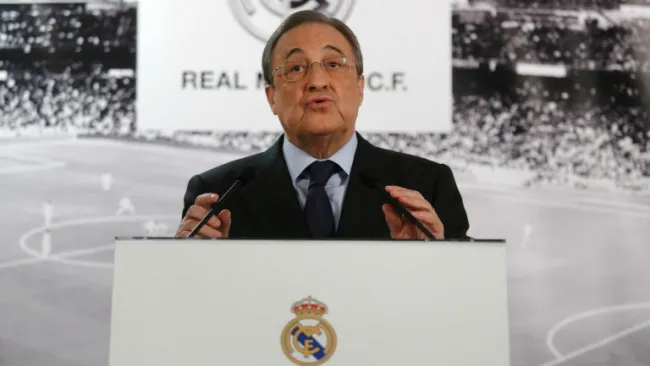 Florentino Pérez habla para la prensa
