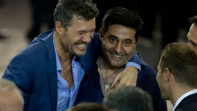 Marcelo Tinelli (izq.), candidato a la presidencia de la AFA