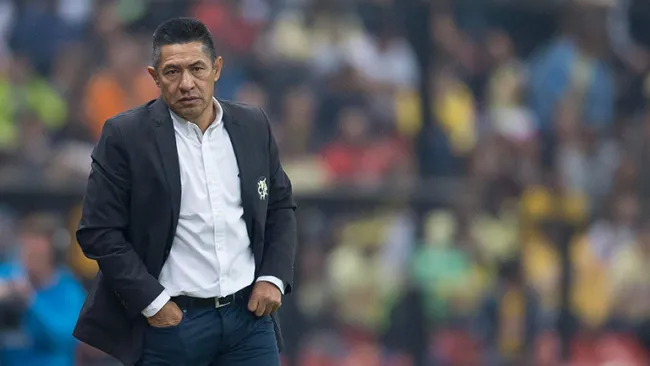 Ambriz durante el partido contra Pumas 