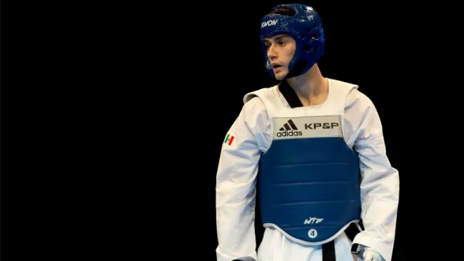 René Lizarraga durante un combate de taekwondo