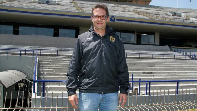 Antonio Sancho posa en el Olímpico Universitario