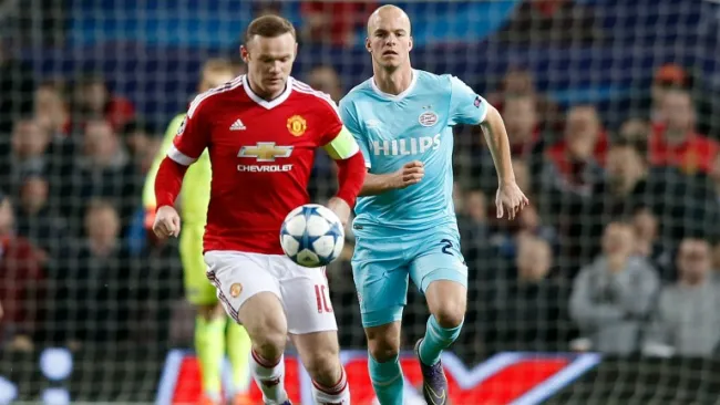 Wayne Rooney durante un partido de Champions League