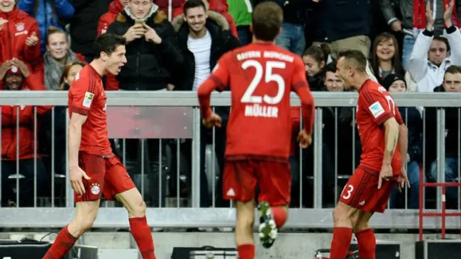 Los jugadores del Bayern Munich celebran una anotación