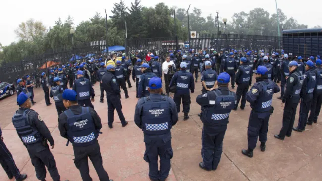 Elementos de seguridad resguardan el Estadio Olímpico Universitario