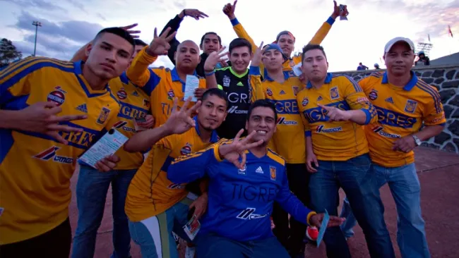 Afición de Tigres lista para ingresar a CU