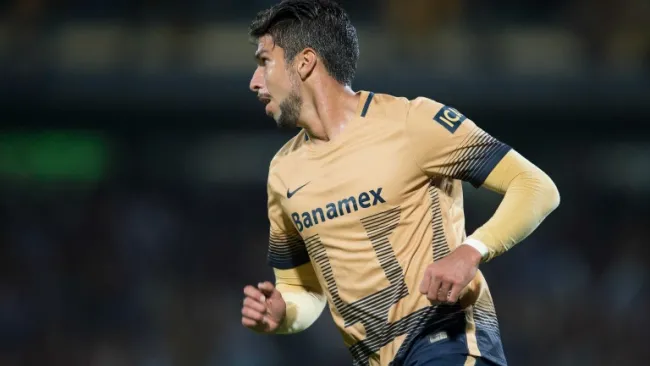 Eduardo Herrera en el duelo contra Tigres
