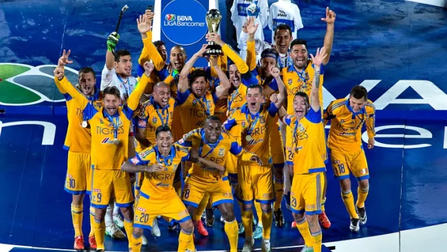 Tigres levanta la Copa de Campeón del A2015