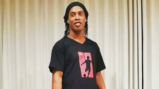 Ronaldinho podría ser suspendido tres meses