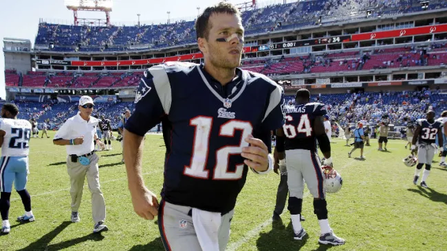 Tom Brady después de un partido de Patriotas