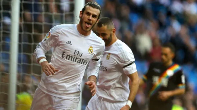 Gareth Bale celebra uno de sus cuatro goles al Rayo