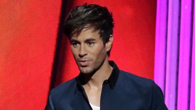 Enrique Iglesias durante un concierto