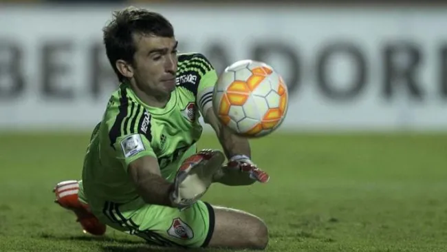 Barovero ataja un disparo en Libertadores