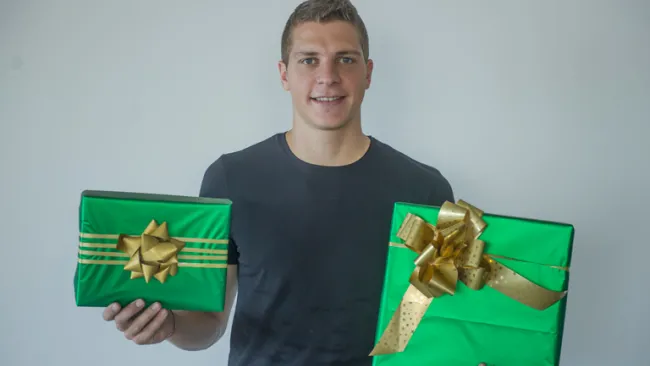 Furch posa para la lente de RÉCORD