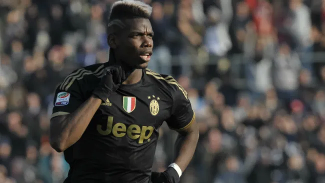 Pogba en partido con la Juventus