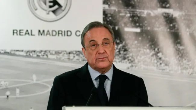 Florentino Pérez en la presentación de Zidane