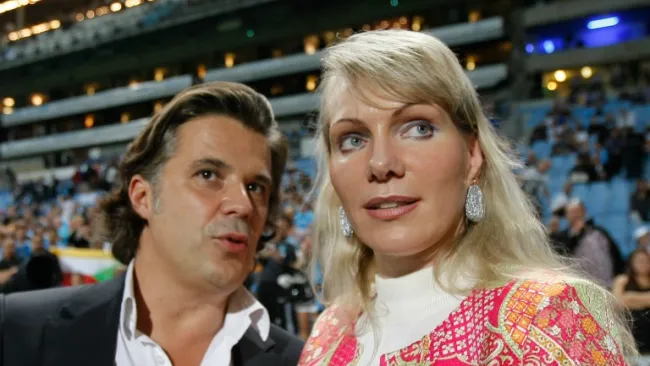 Margarita Louis-Dreyfus junto a su pareja