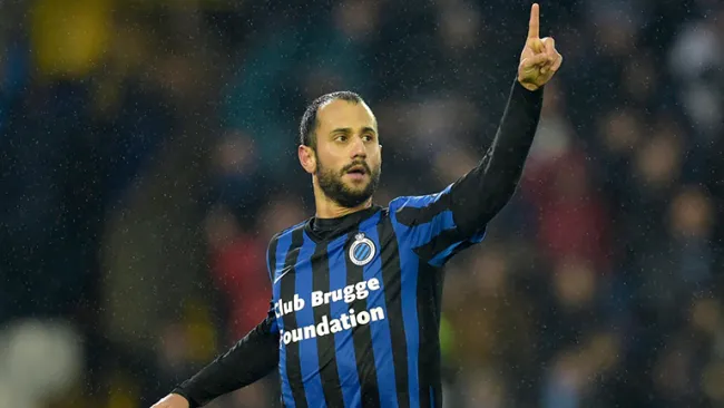 Víctor Vázquez, en un juego con el Brujas de Bélgica