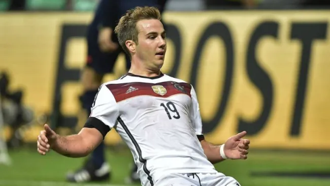 Mario Götze celebra un gol con la Selección alemana
