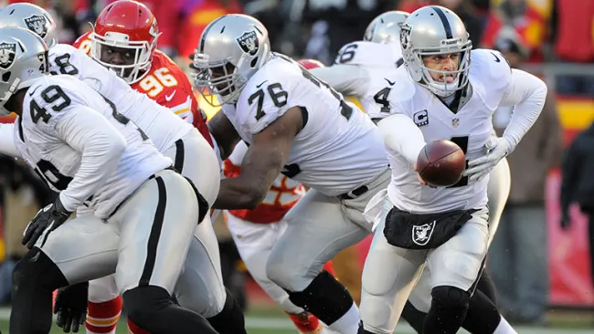 Raiders de Oakland, durante el partido contra Kansas City