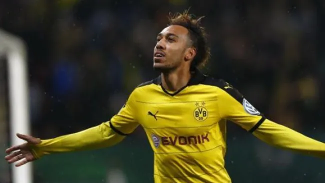 Aubameyang celebra gol con el Dortmund