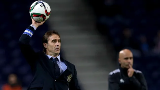 Lopetegui durante un partido con el Porto