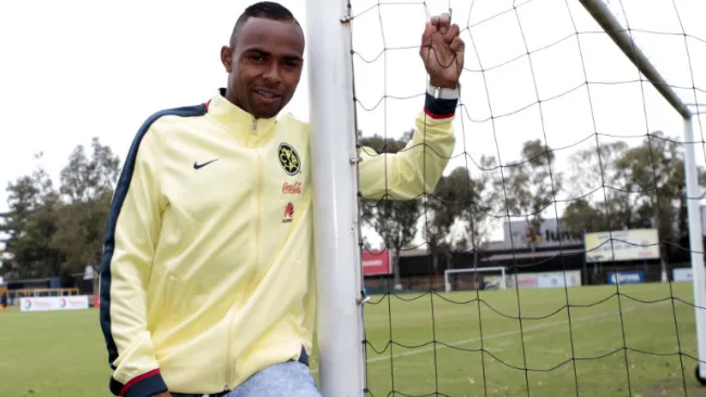 William da Silva posa para el lente de RÉCORD