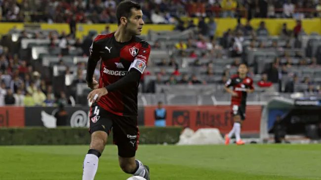 Rafael Márquez busca a quién mandarle servicio